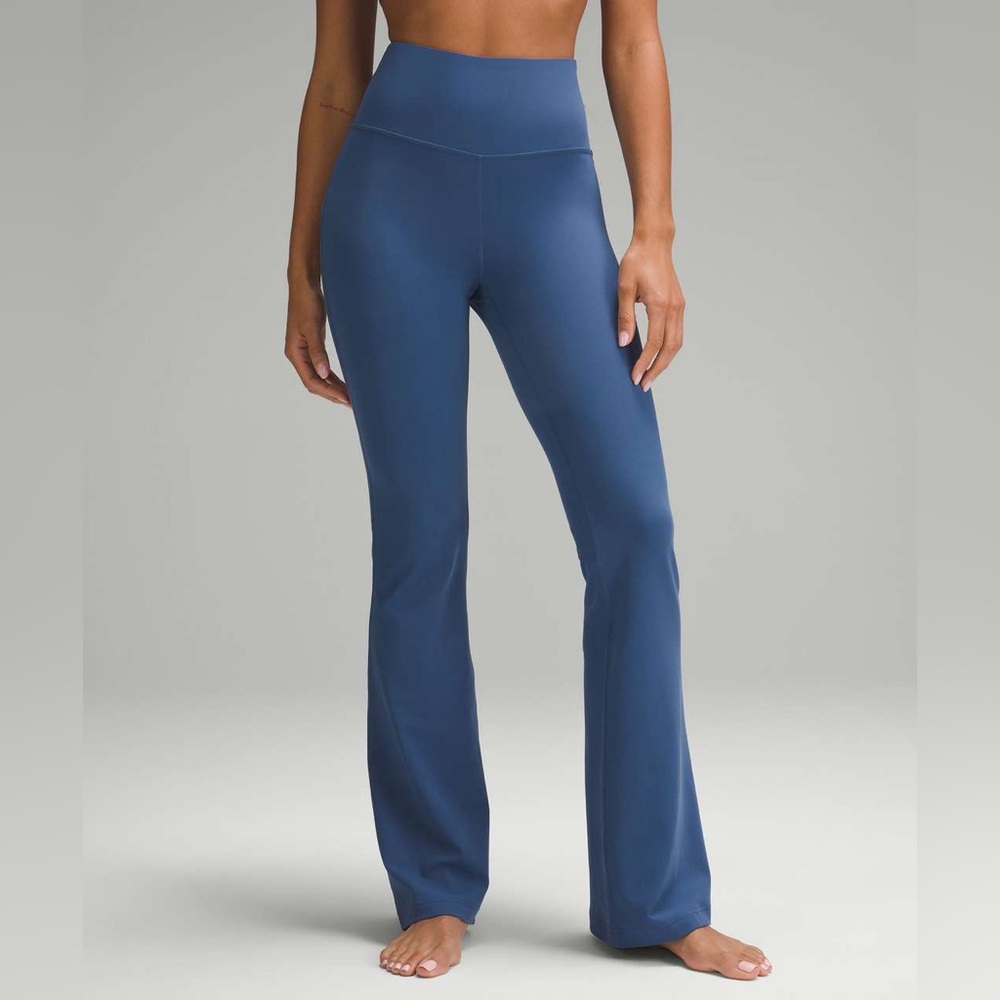 Lululemon Groove Super-High-Rise Flared Pant Nulu *Regular (Pitch Blue)